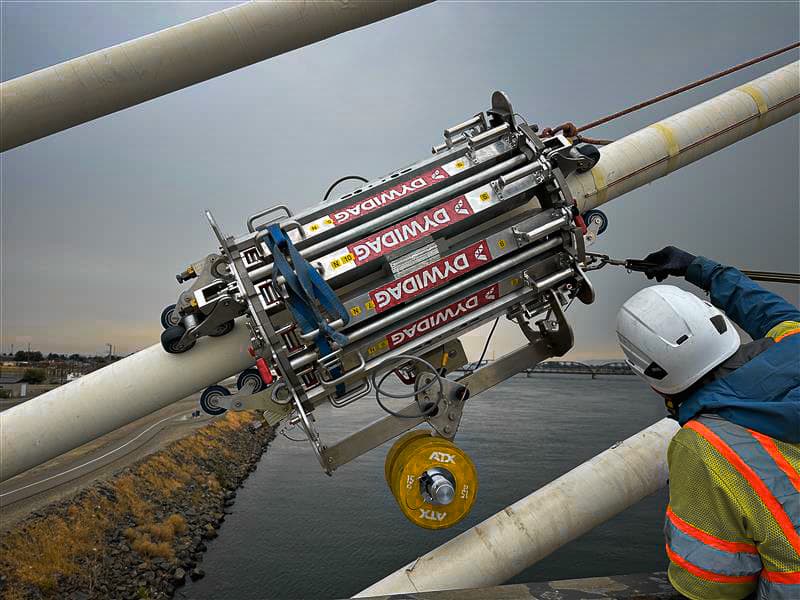 Stay cable inspection - magneto bot